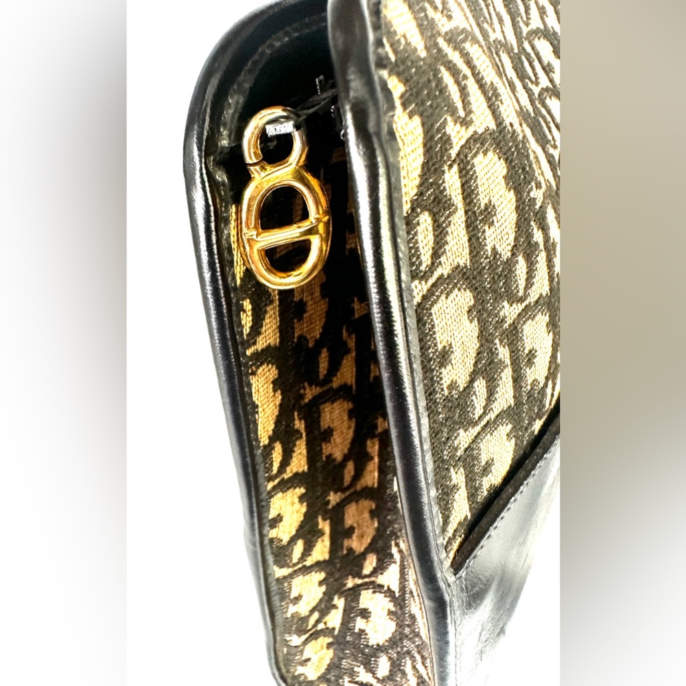 Christian Dior - Trotter Shoulder Bag - Picture 8 of 11